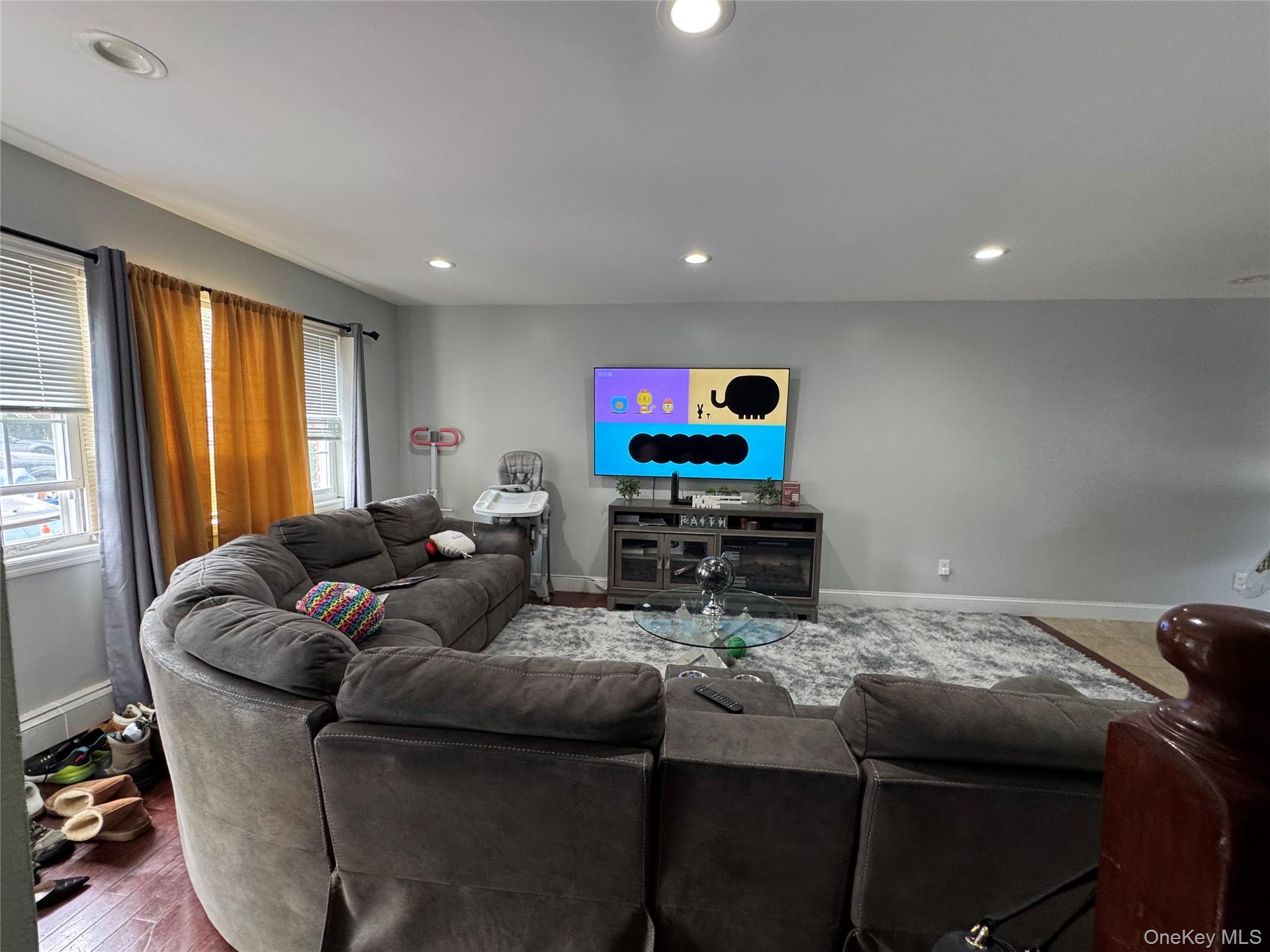 Single Family E 230th Street  Bronx, NY 10466, MLS-915871-3