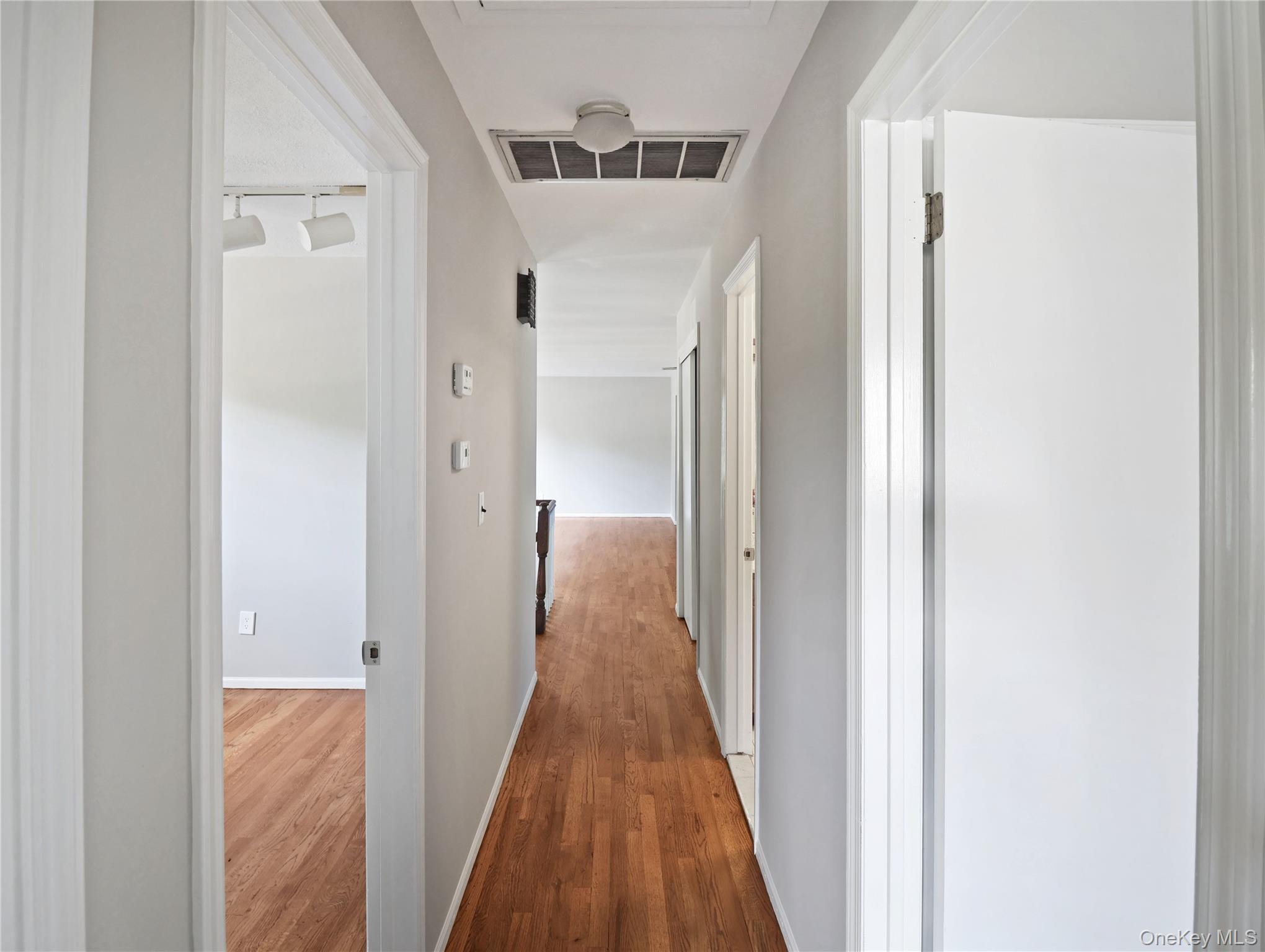 Single Family Mein Rockland County, NY 10956, MLS-915929-25