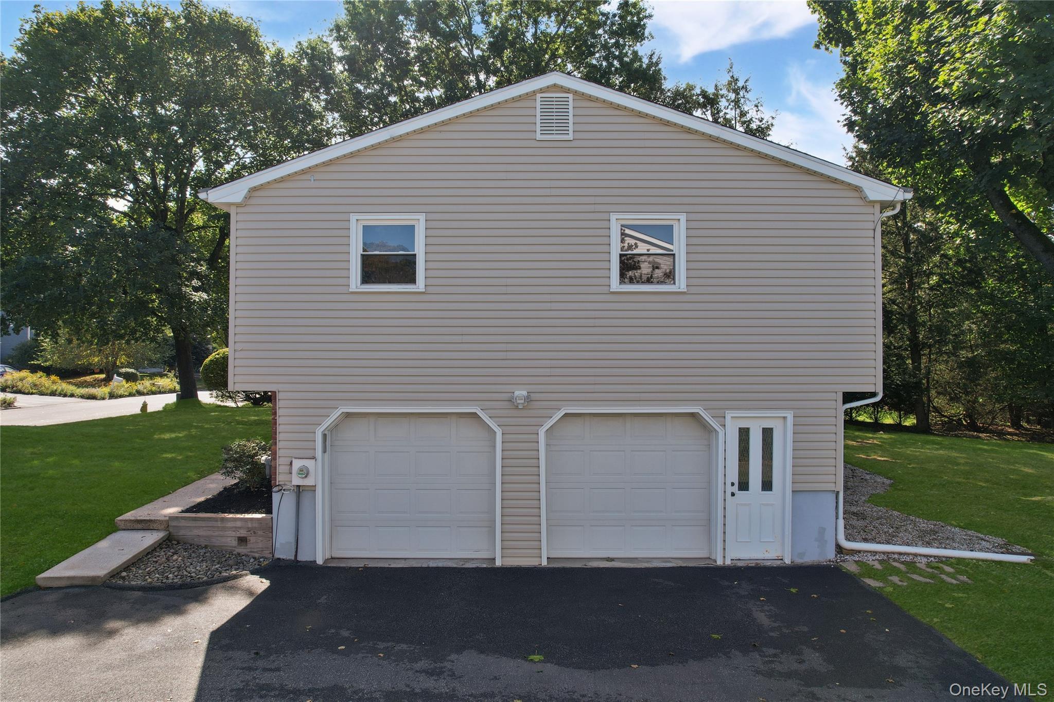 Single Family Mein Rockland County, NY 10956, MLS-915929-39