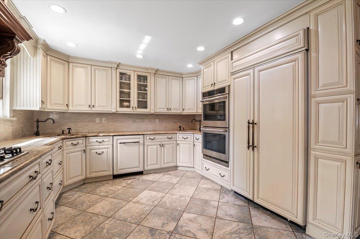 Single Family Broadway Nassau County, NY 11559, MLS-915936-13