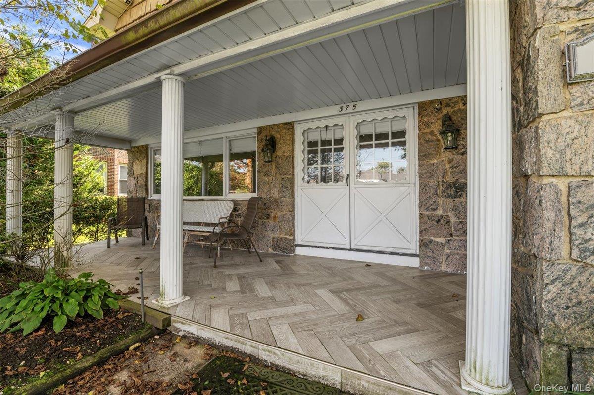 Single Family Broadway Nassau County, NY 11559, MLS-915936-2