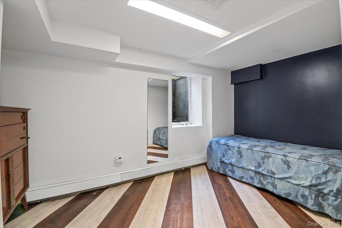 Single Family Broadway Nassau County, NY 11559, MLS-915936-22