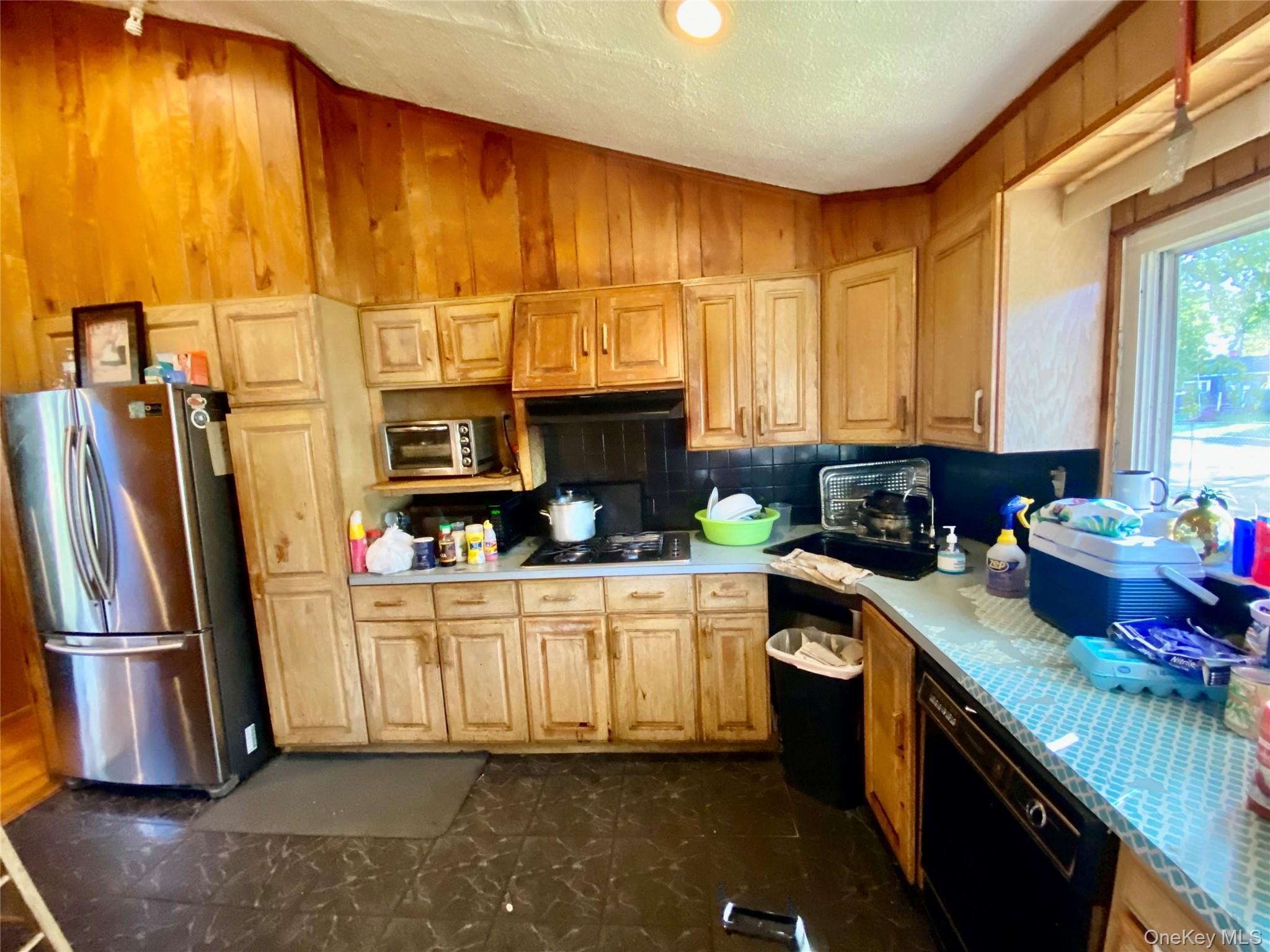 Single Family Montauk  Suffolk County, NY 11717, MLS-915944-8