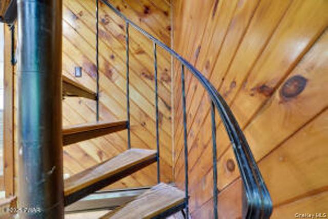 Single Family Chuck Foster Drive Out Of Area, NY 18428, MLS-915979-22