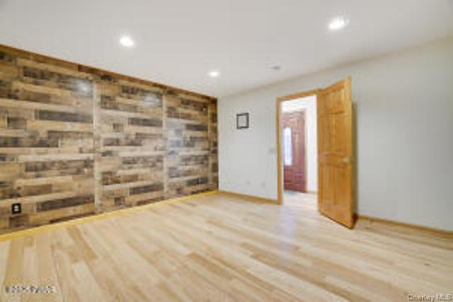 Single Family Chuck Foster Drive Out Of Area, NY 18428, MLS-915979-26