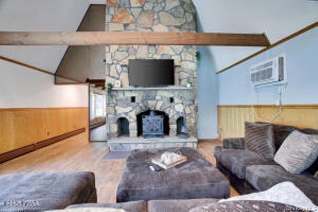 Single Family Chuck Foster Drive Out Of Area, NY 18428, MLS-915979-35