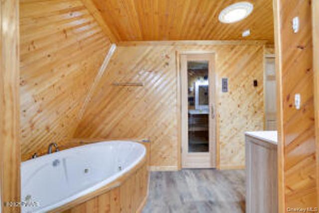 Single Family Chuck Foster Drive  Out Of Area, NY 18428, MLS-915979-50