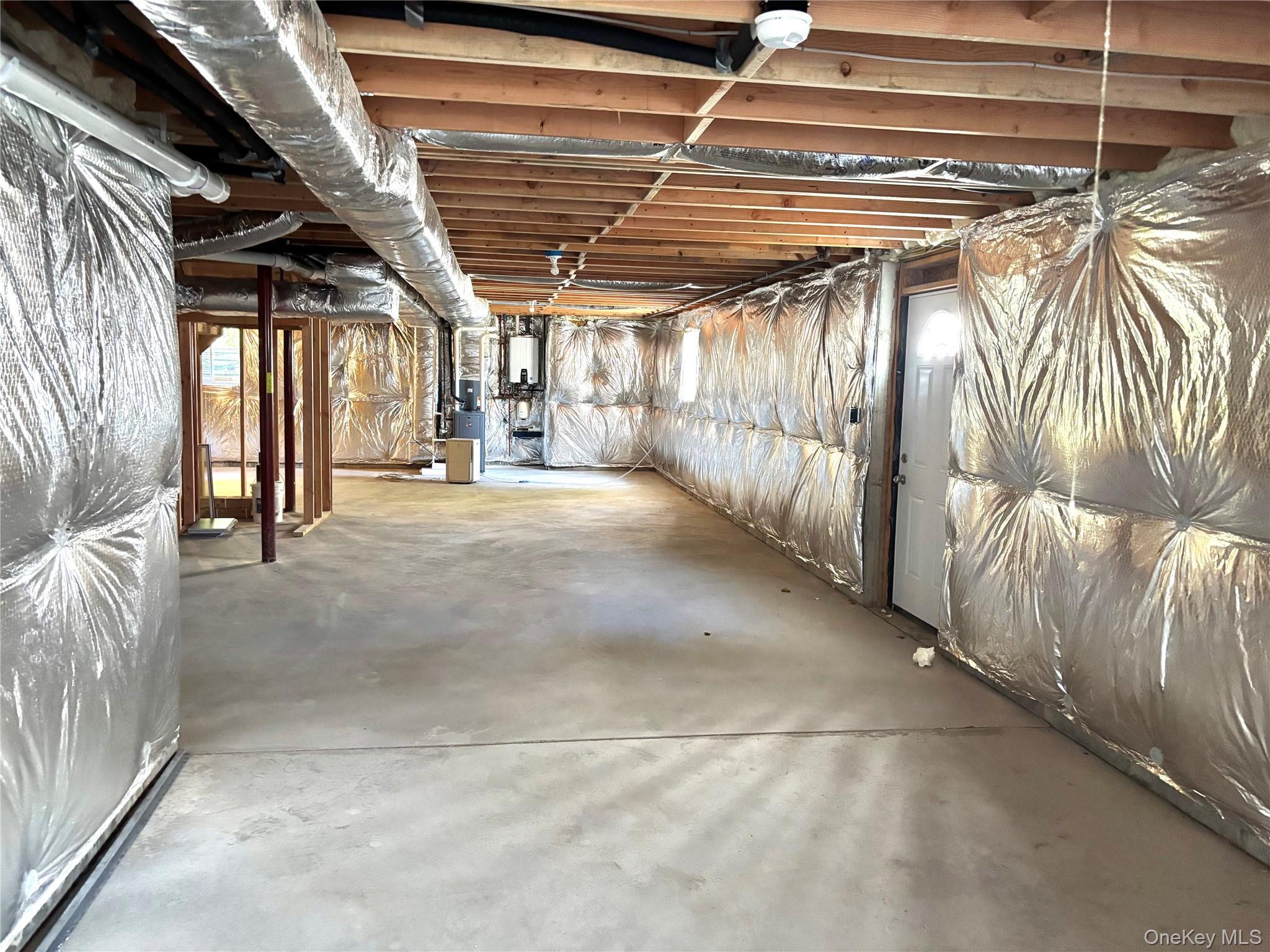 Single Family Middle  Suffolk County, NY 11705, MLS-915980-12