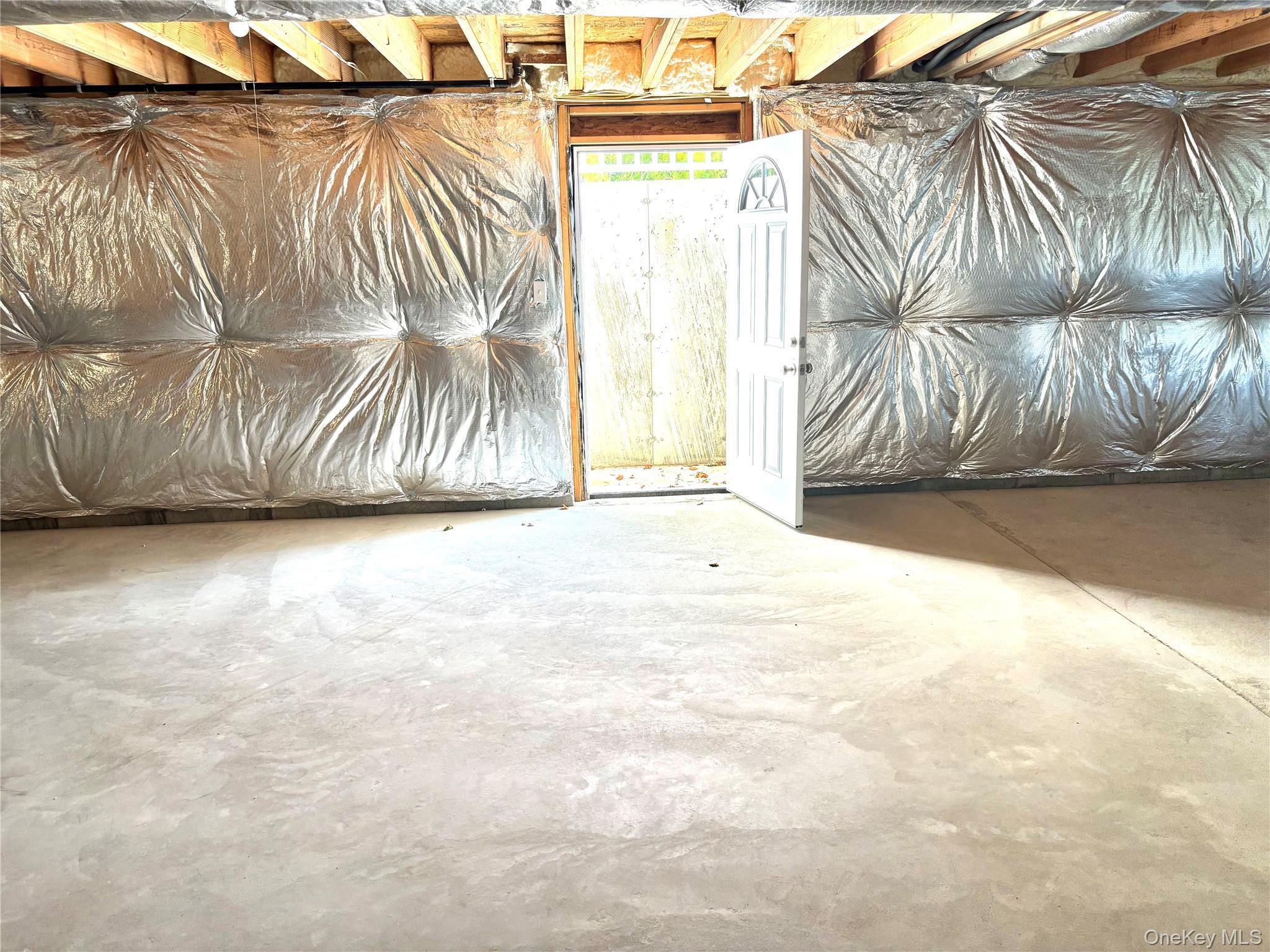 Single Family Middle  Suffolk County, NY 11705, MLS-915980-13