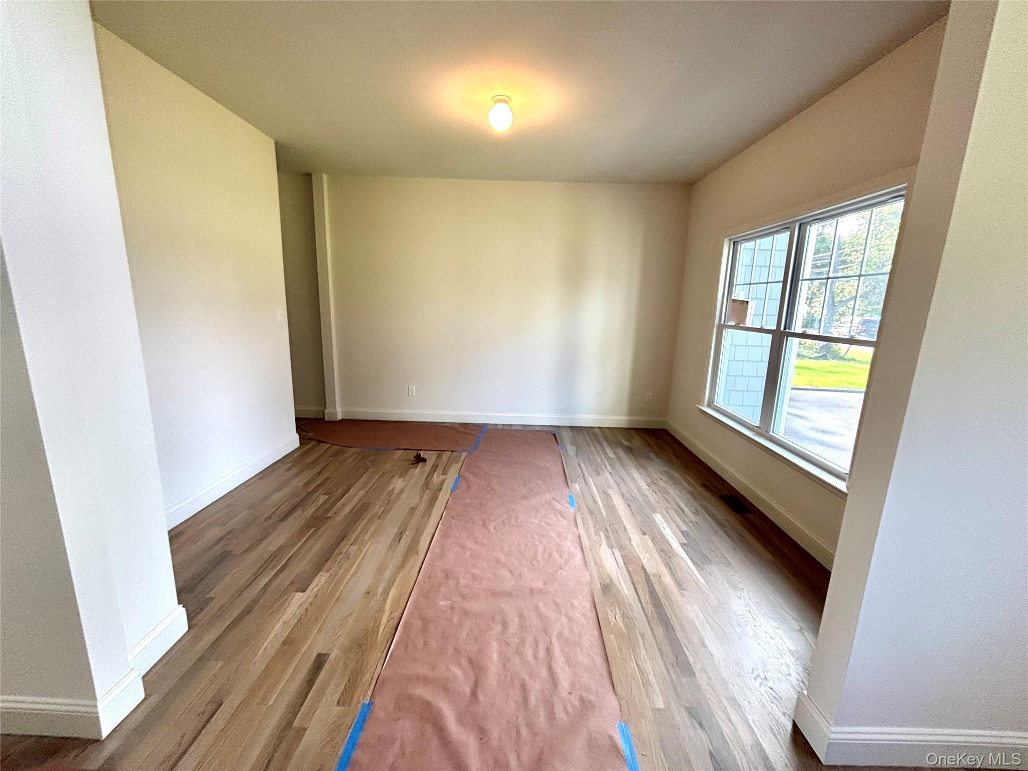 Single Family Middle  Suffolk County, NY 11705, MLS-915980-6