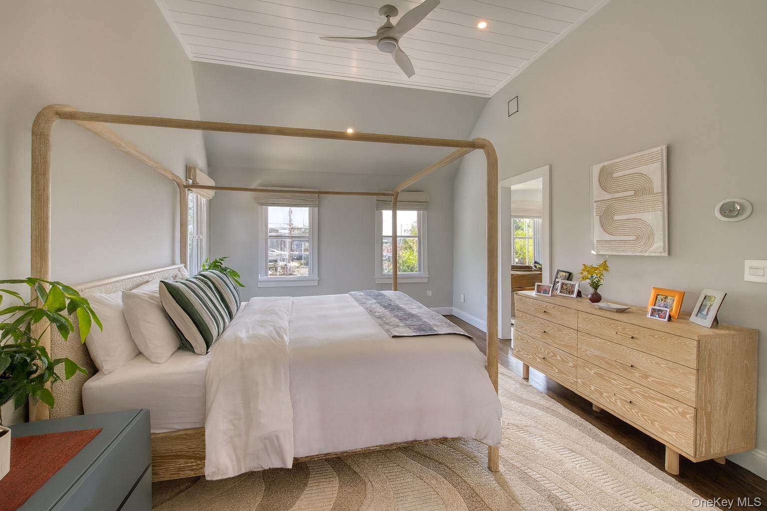 Single Family Manhanset Suffolk County, NY 11944, MLS-915982-15