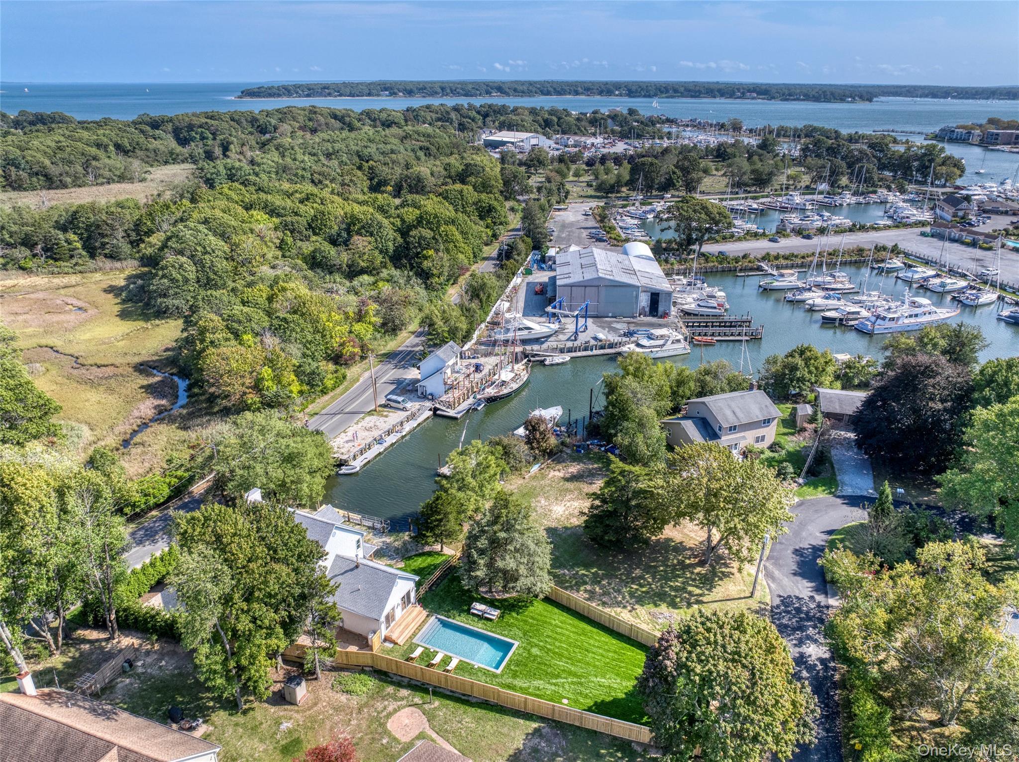 Single Family Manhanset Suffolk County, NY 11944, MLS-915982-26