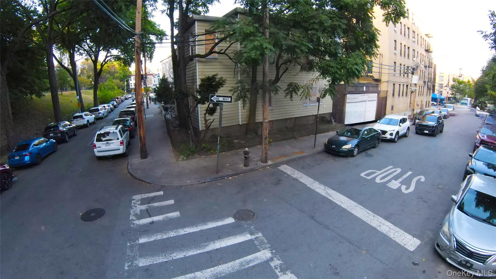 Single Family Aqueduct  Bronx, NY 10468, MLS-915998-3