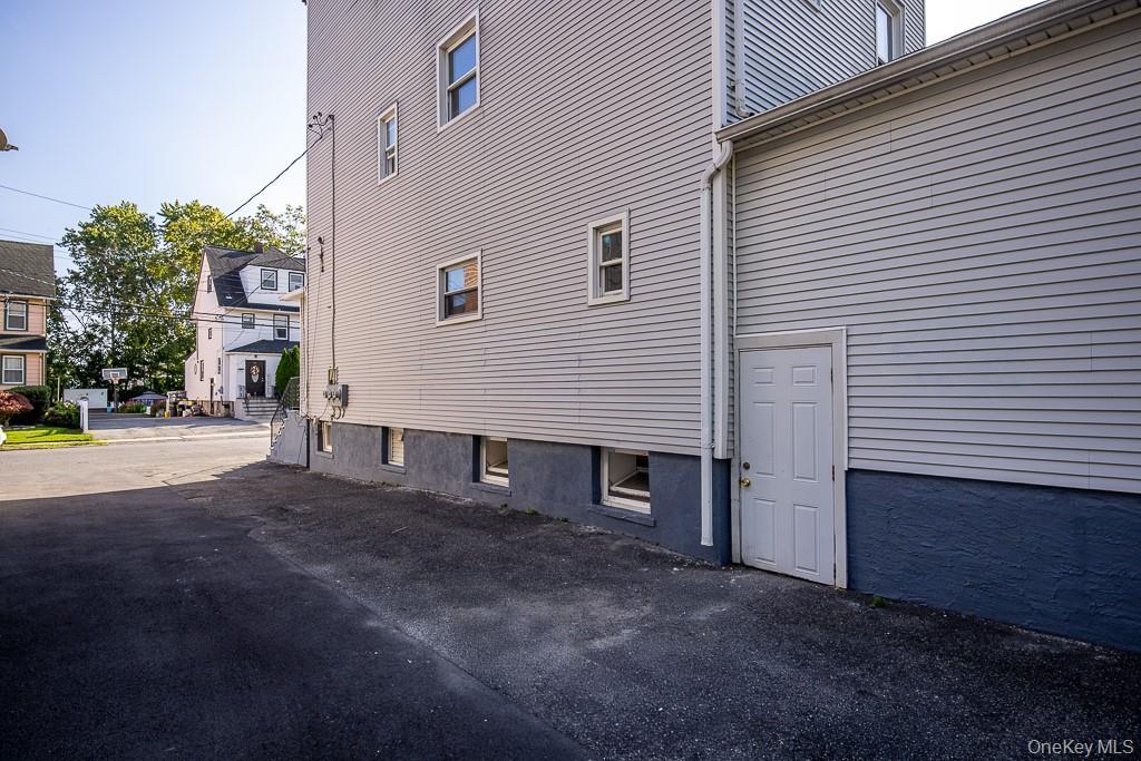 Single Family Sickles Westchester County, NY 10801, MLS-916009-10