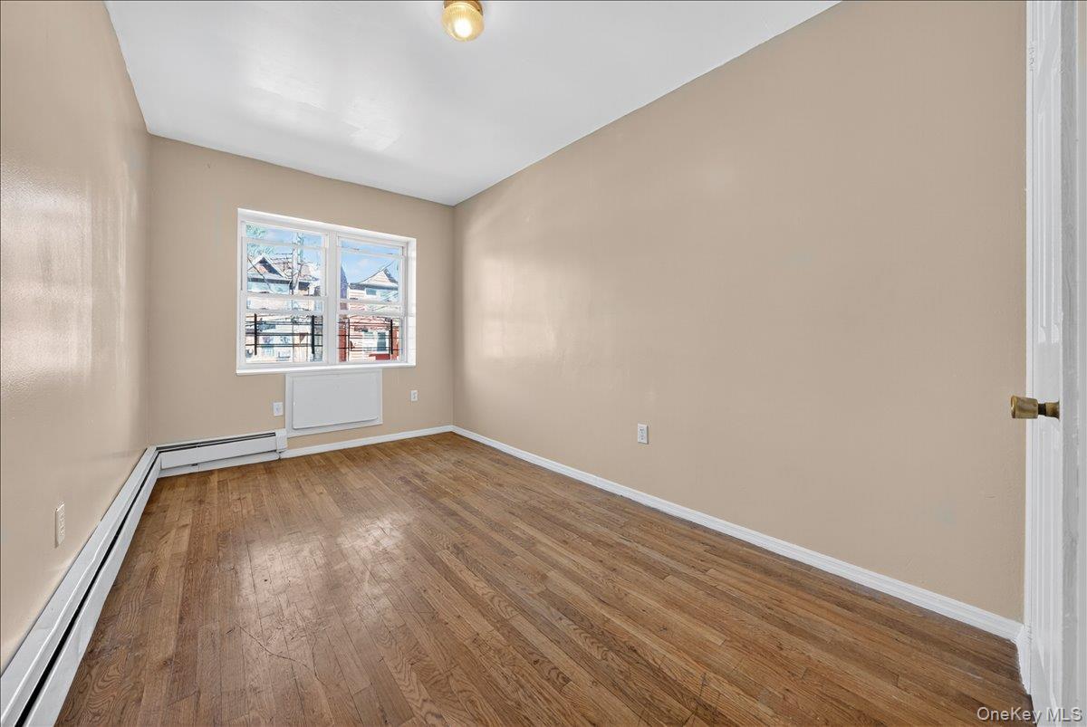 Single Family 214th  Bronx, NY 10467, MLS-916033-12