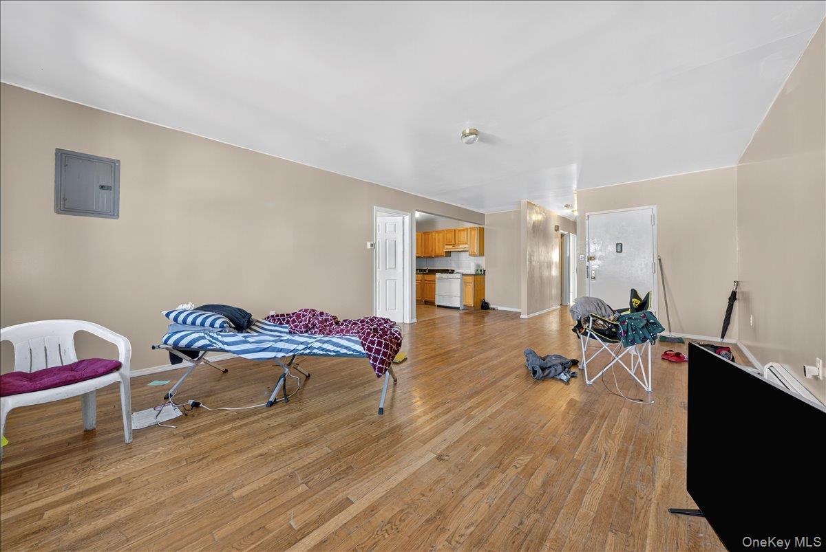 Single Family 214th  Bronx, NY 10467, MLS-916033-13