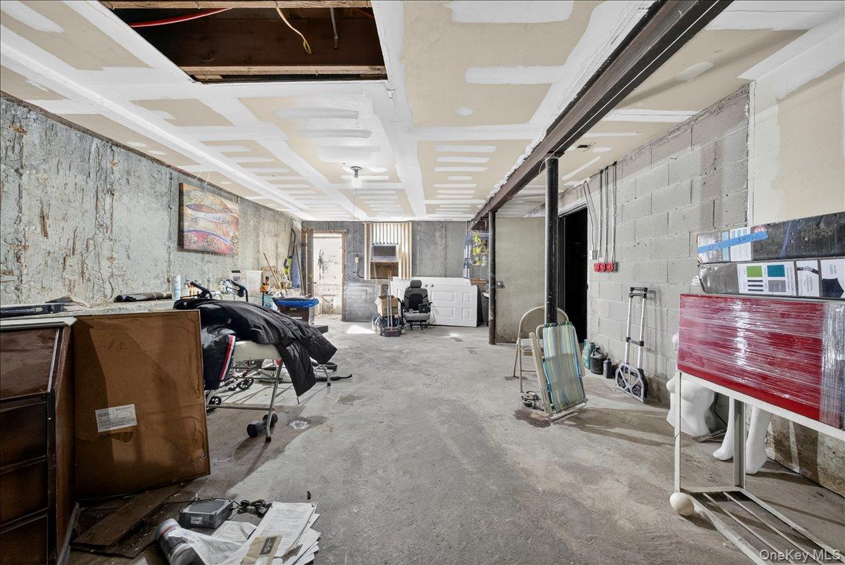 Single Family 214th  Bronx, NY 10467, MLS-916033-26