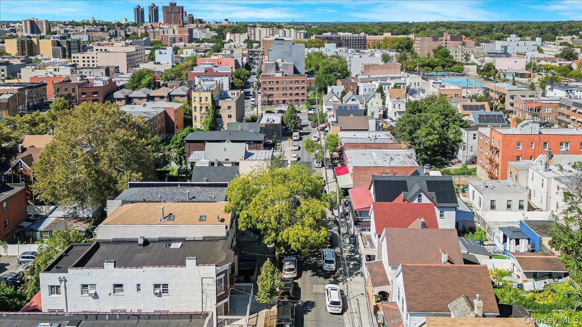 Single Family 214th  Bronx, NY 10467, MLS-916033-30