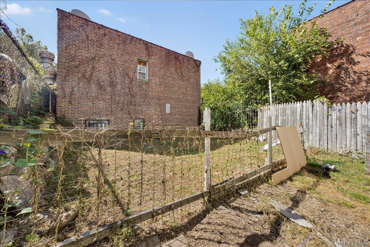 Single Family 214th  Bronx, NY 10467, MLS-916033-32