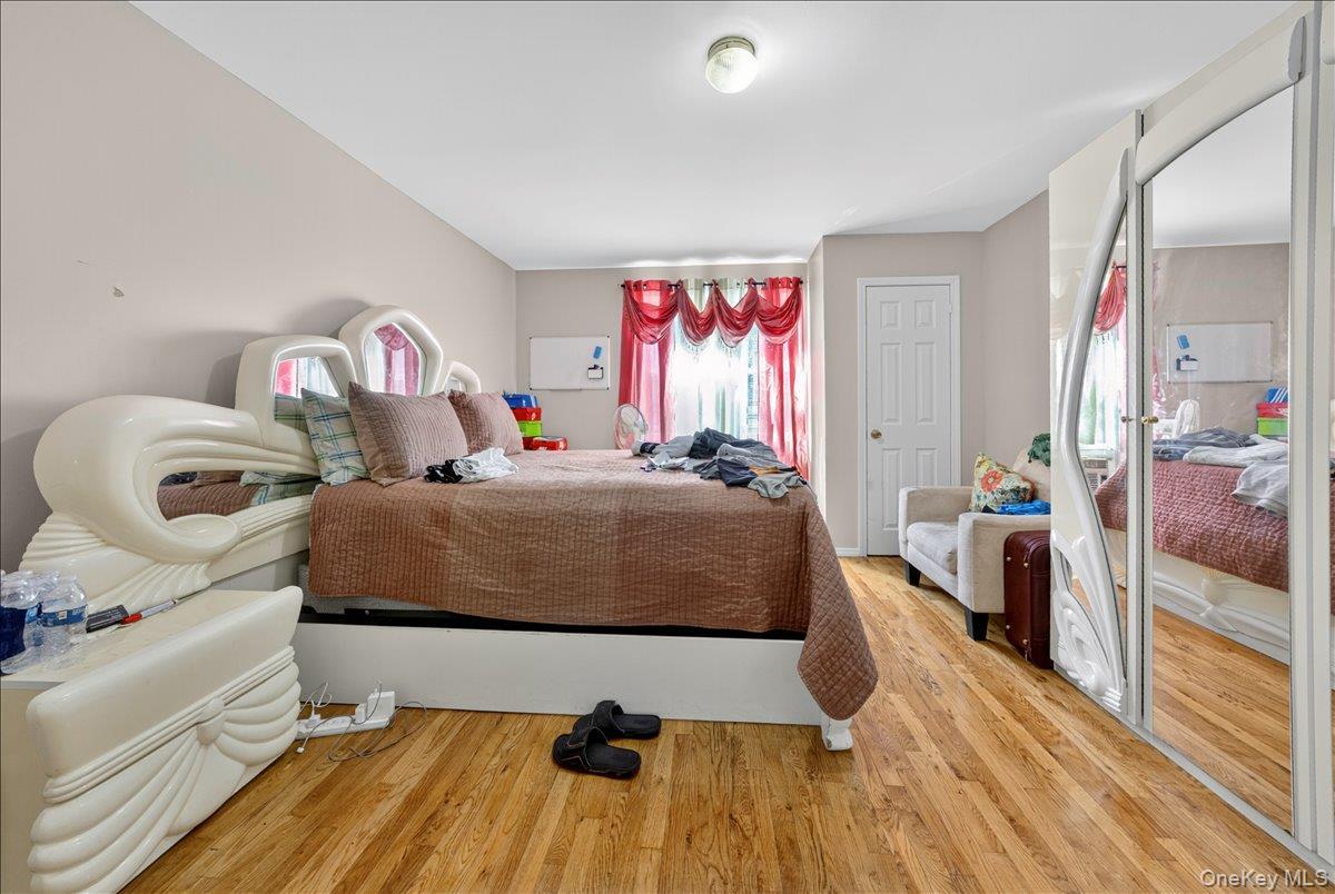 Single Family 214th  Bronx, NY 10467, MLS-916033-5