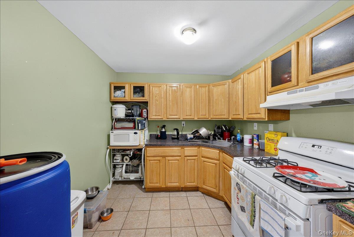 Single Family 214th  Bronx, NY 10467, MLS-916033-9