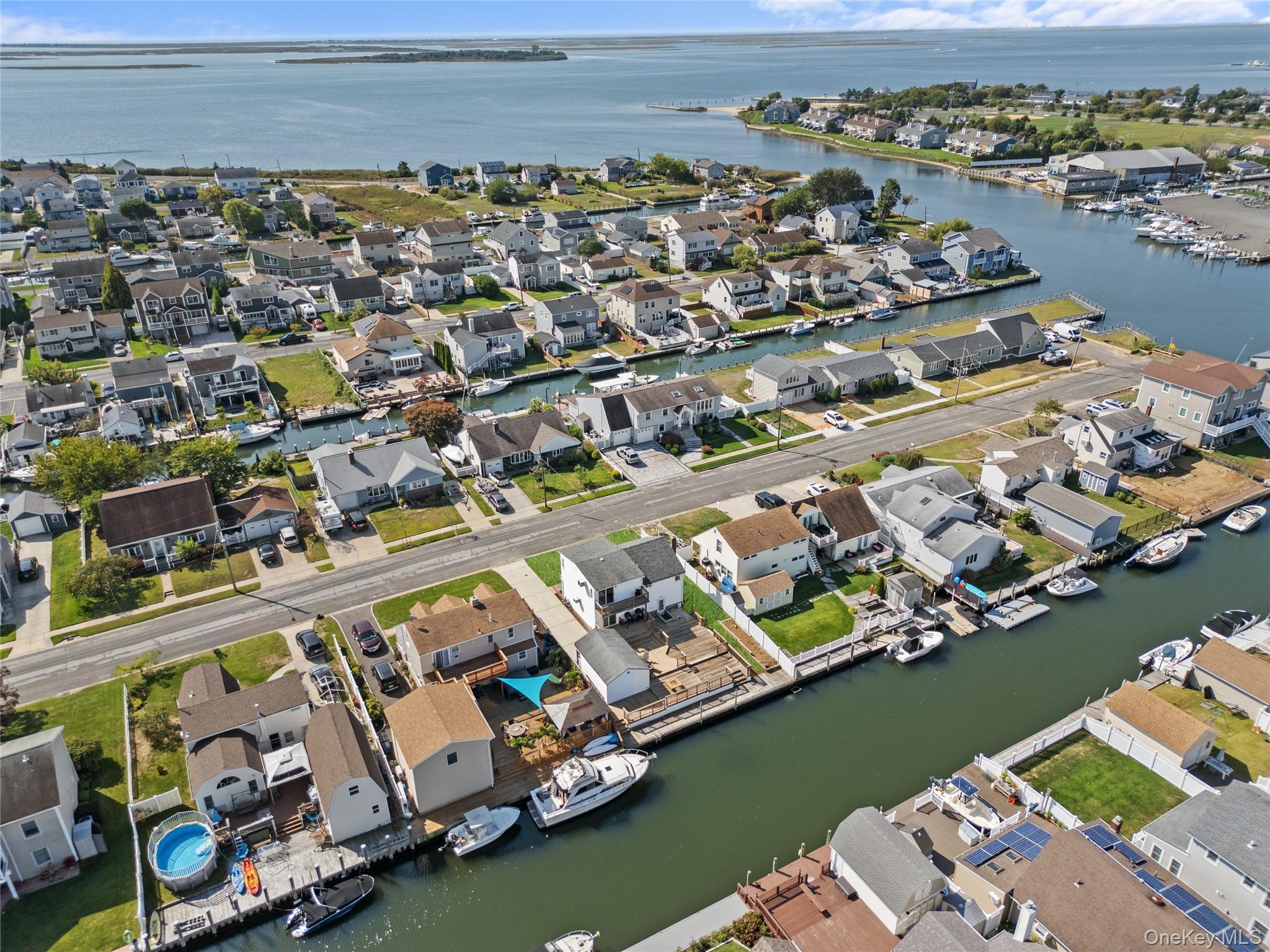 Single Family Hayes  Suffolk County, NY 11701, MLS-916040-29