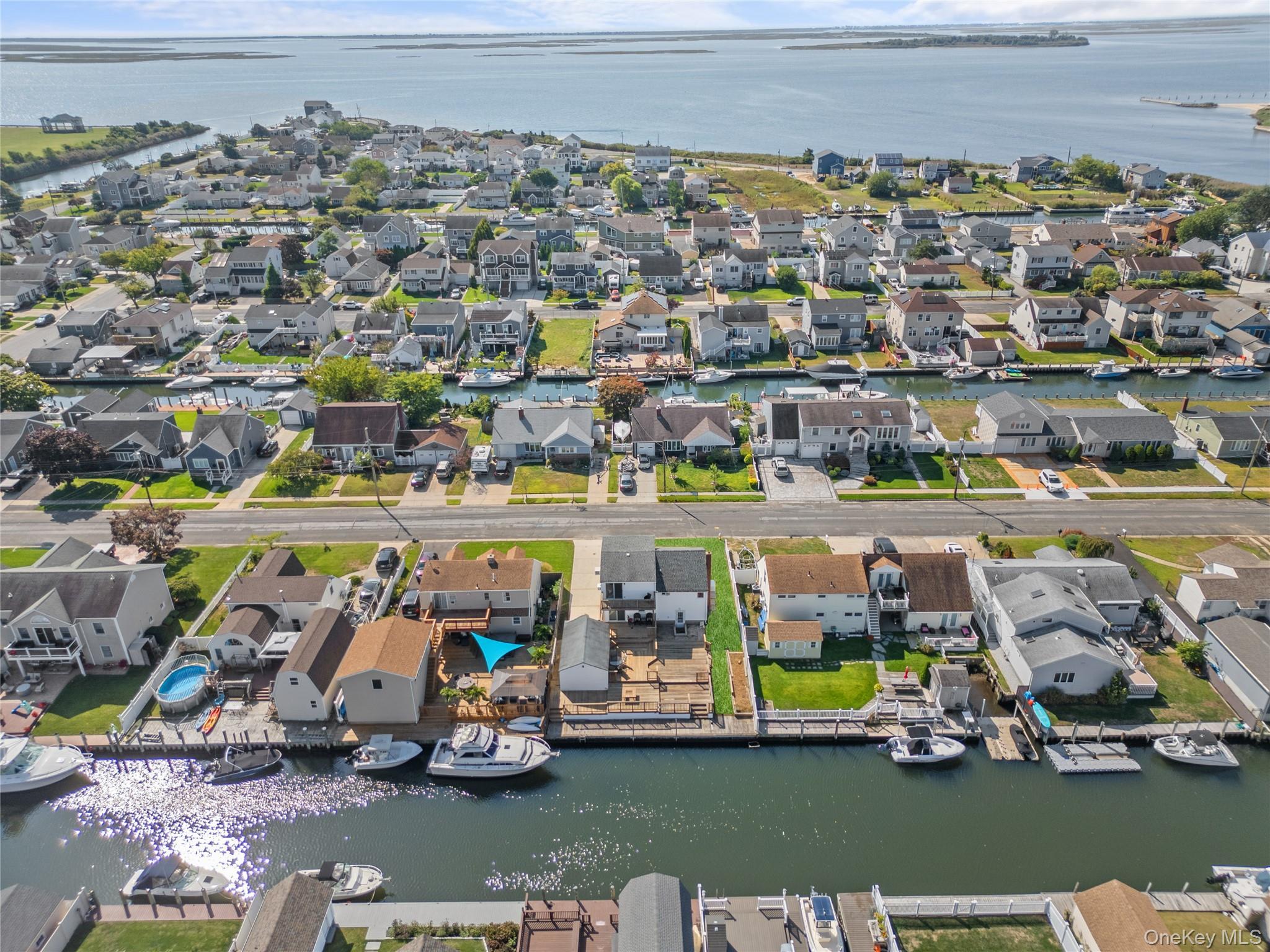 Single Family Hayes  Suffolk County, NY 11701, MLS-916040-30