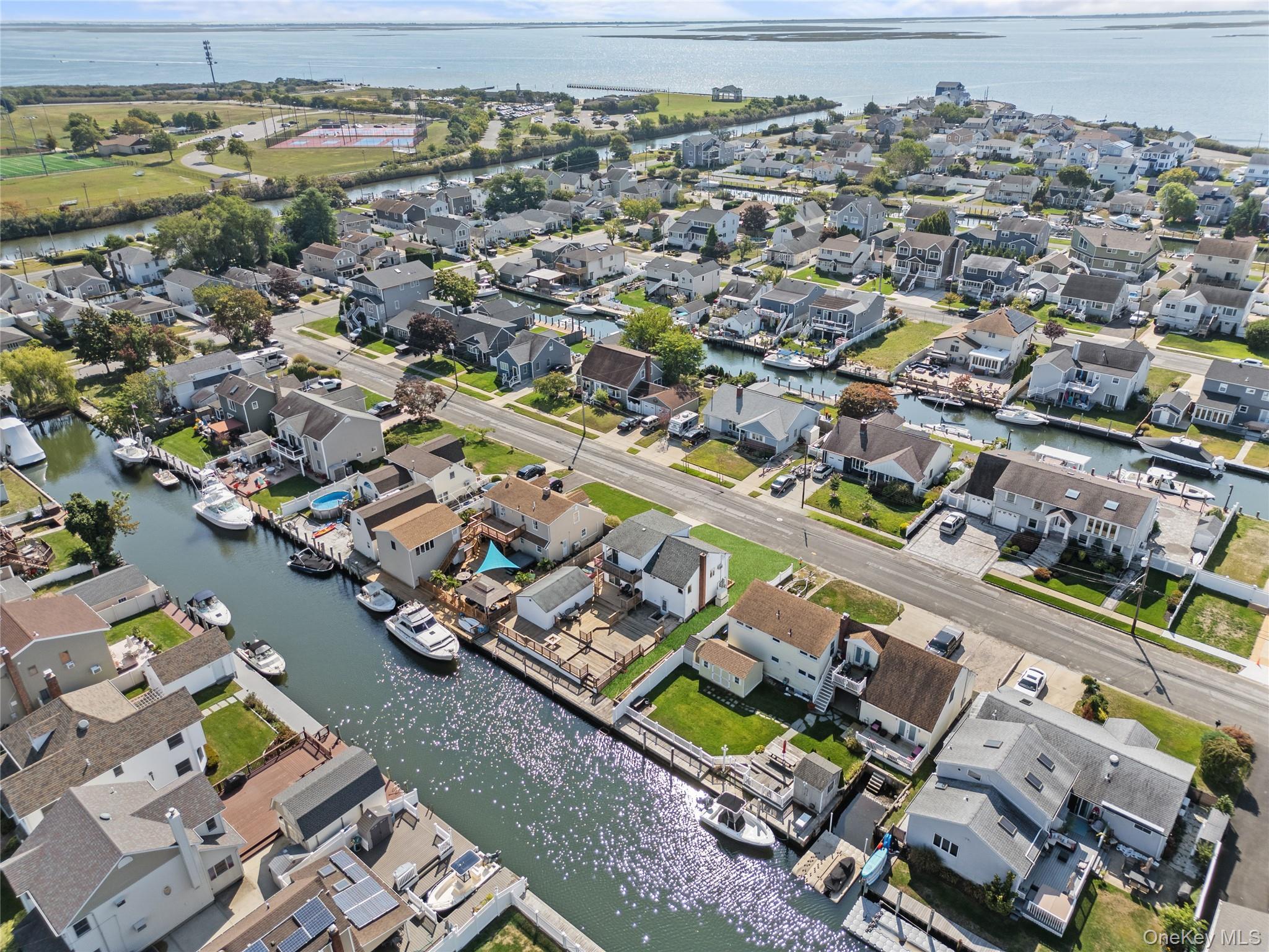 Single Family Hayes  Suffolk County, NY 11701, MLS-916040-31