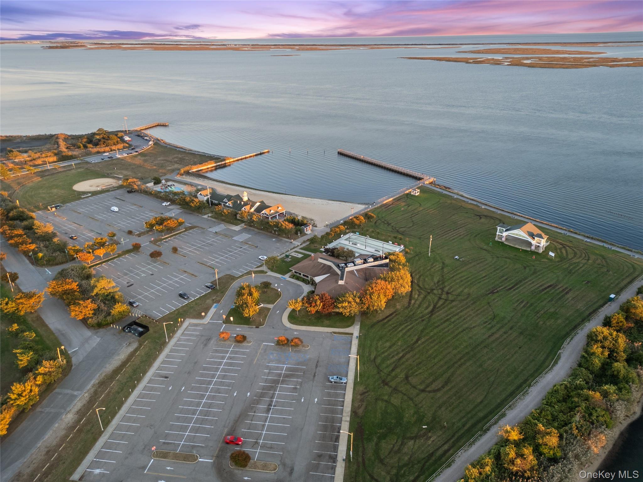 Single Family Hayes  Suffolk County, NY 11701, MLS-916040-33