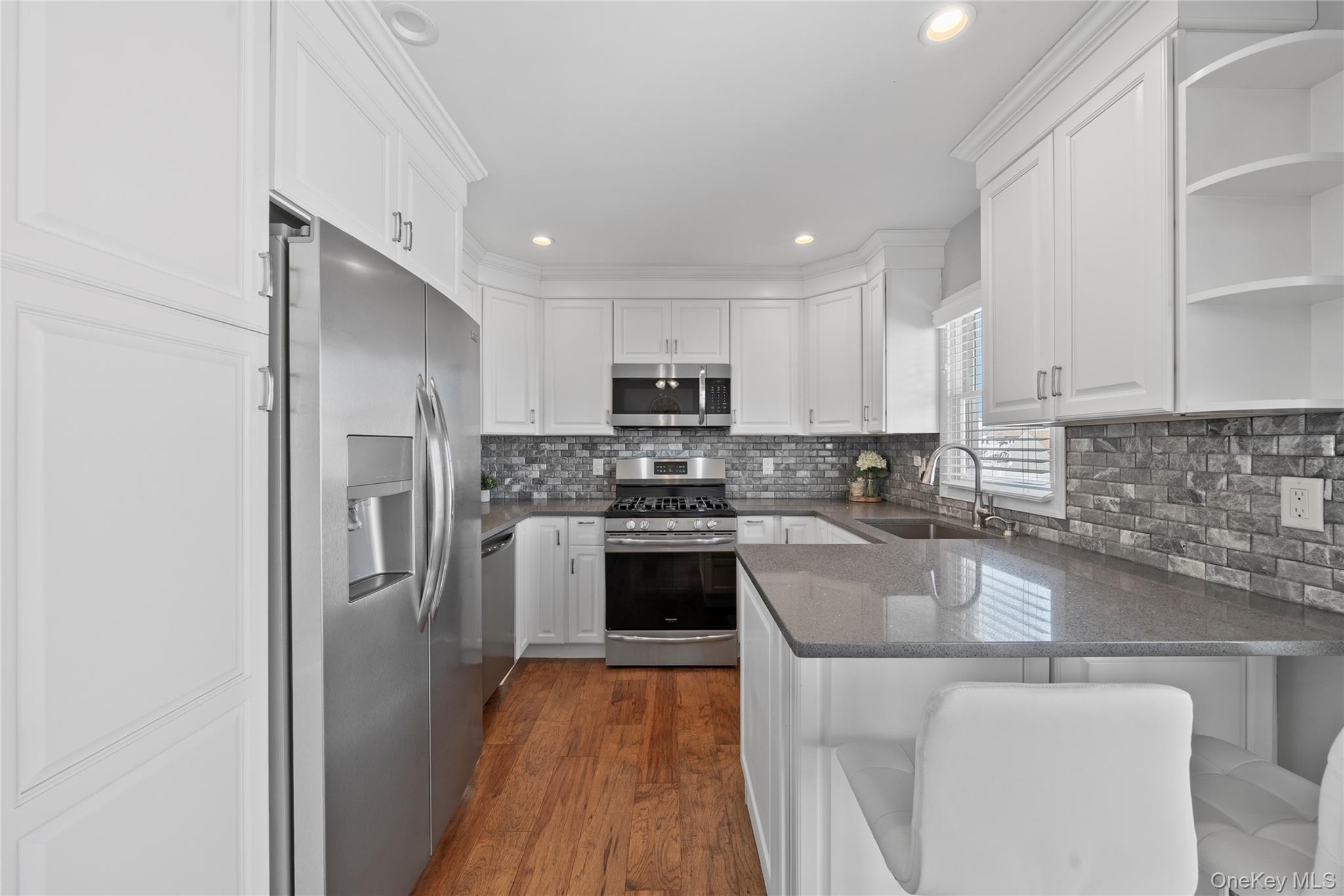 Single Family Hayes  Suffolk County, NY 11701, MLS-916040-9