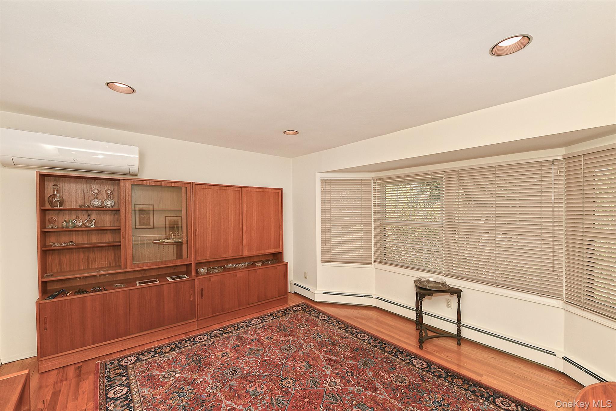 Single Family 3rd  Suffolk County, NY 11731, MLS-916068-6