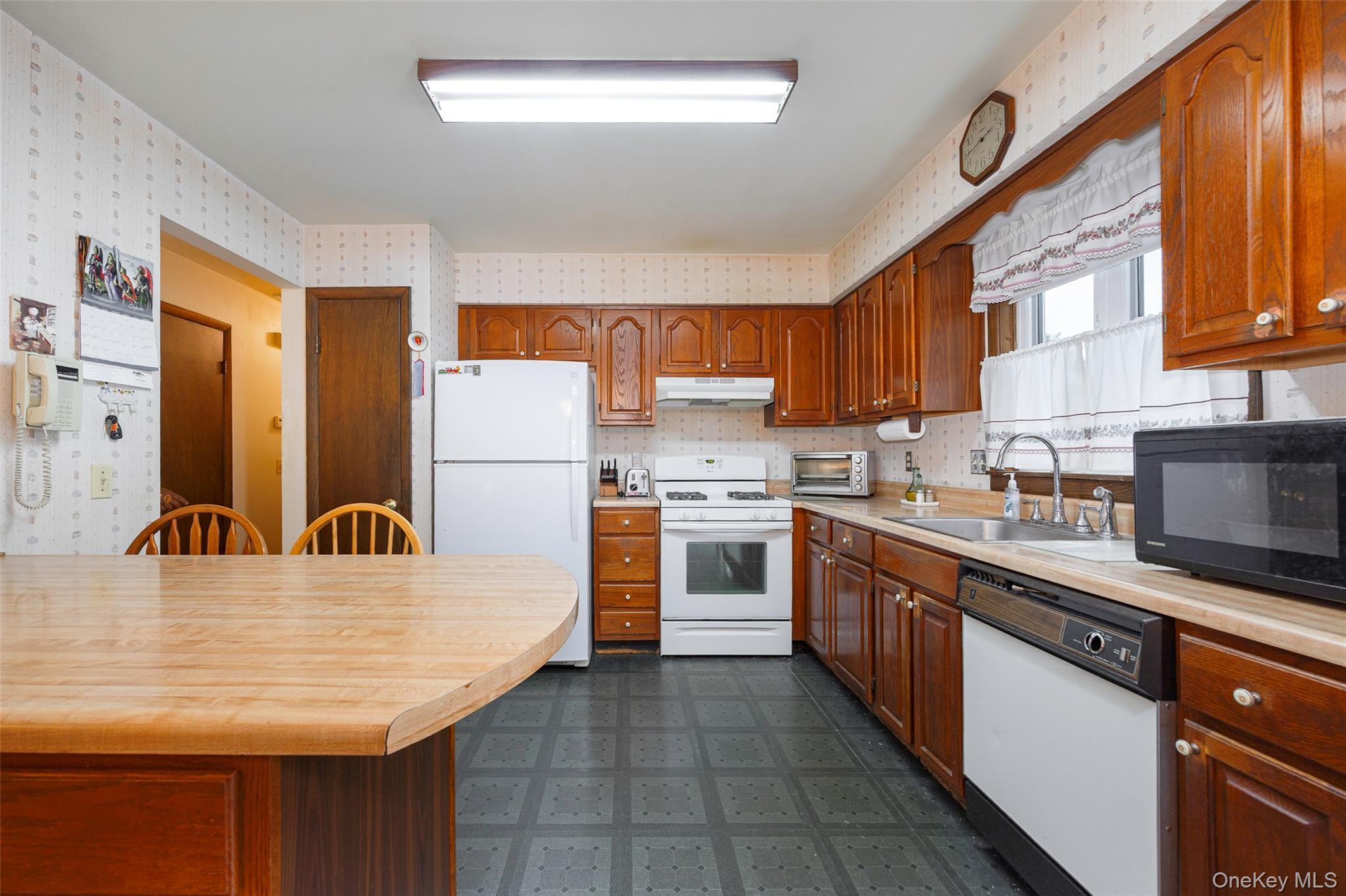 Single Family Elm Dutchess County, NY 12508, MLS-916129-14