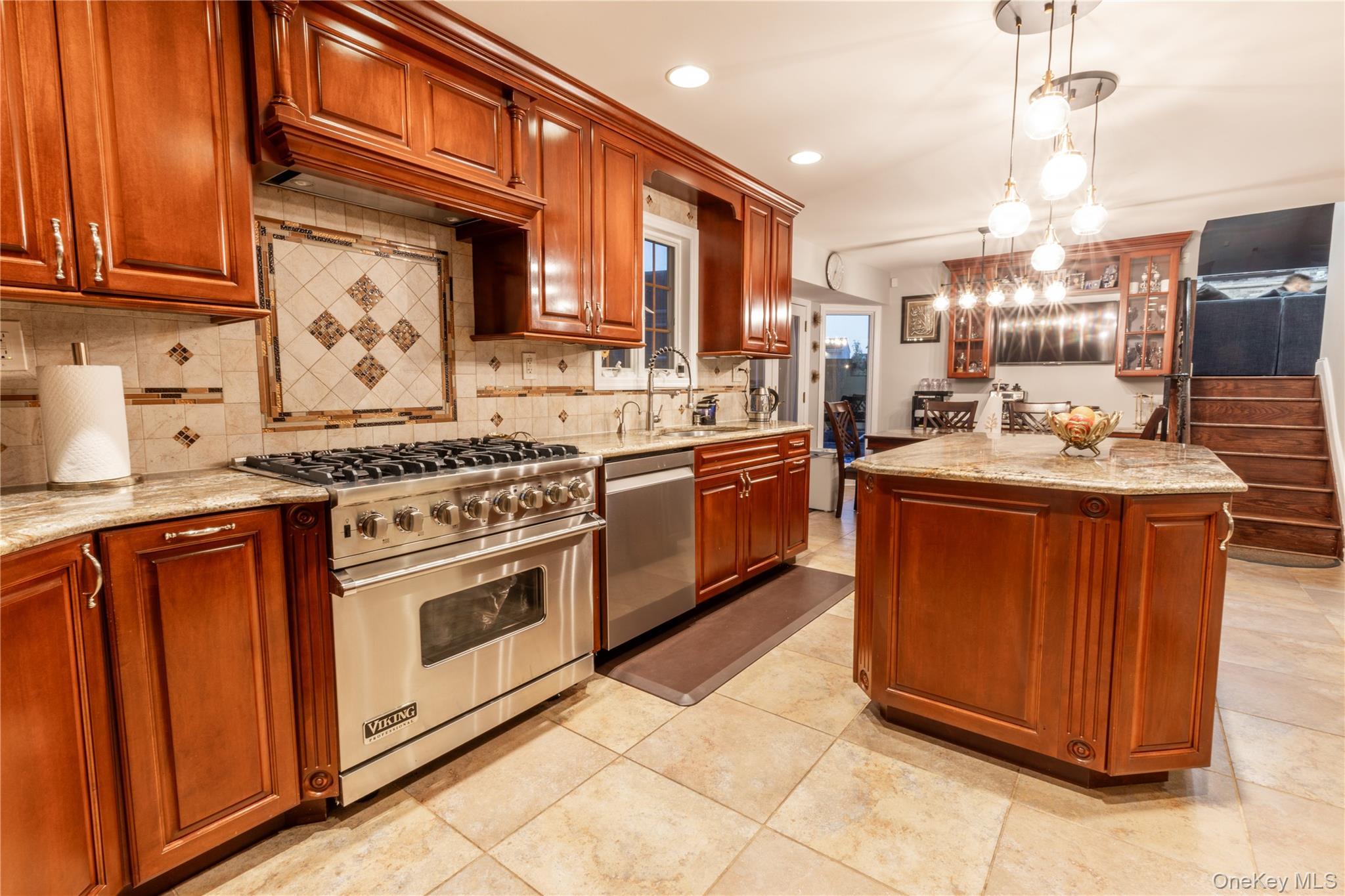 Single Family Jason Nassau County, NY 11710, MLS-916135-13