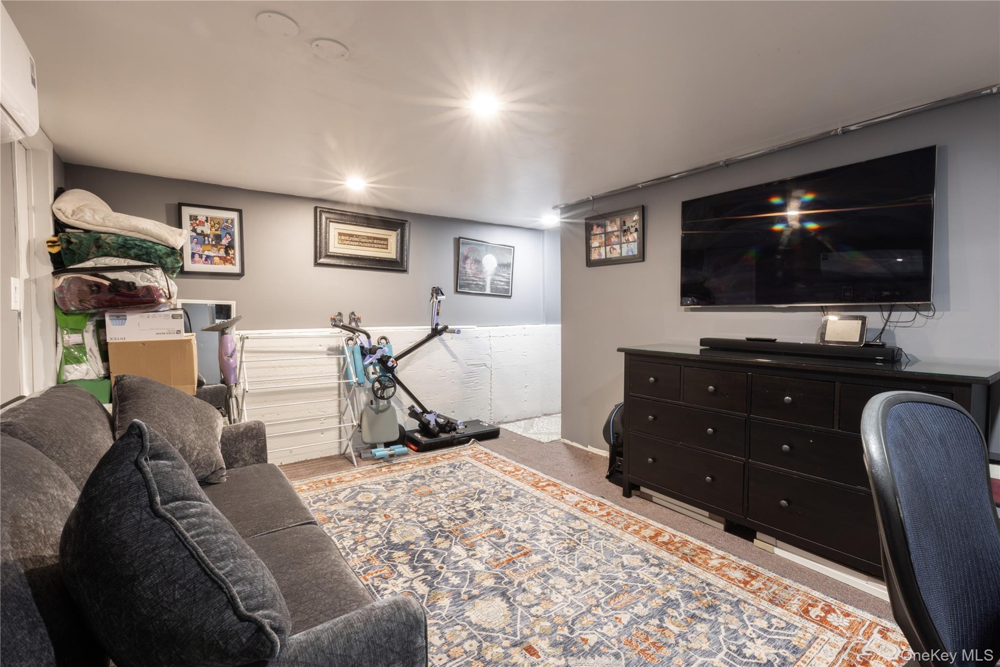 Single Family Jason Nassau County, NY 11710, MLS-916135-31