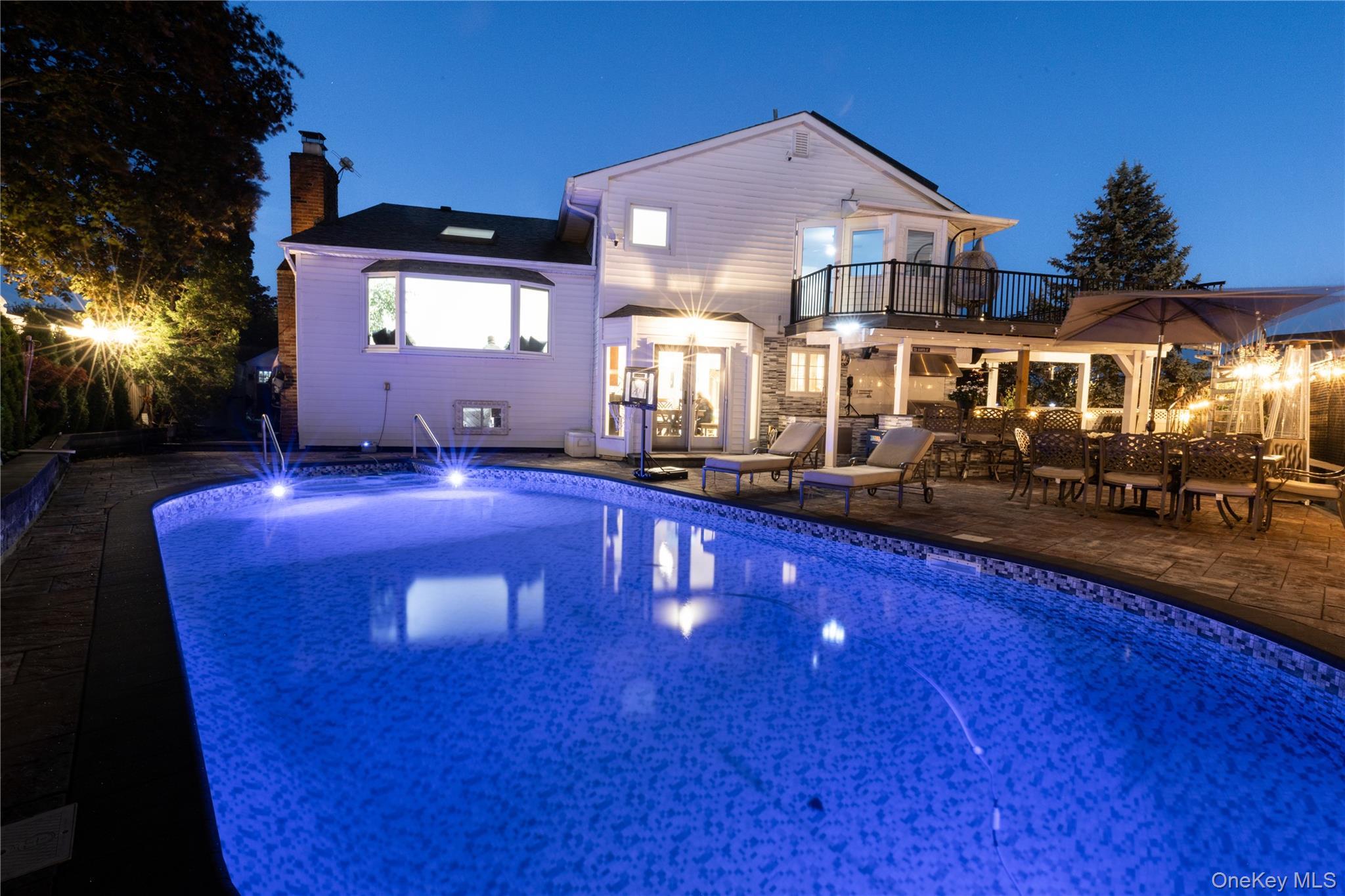 Single Family Jason Nassau County, NY 11710, MLS-916135-33