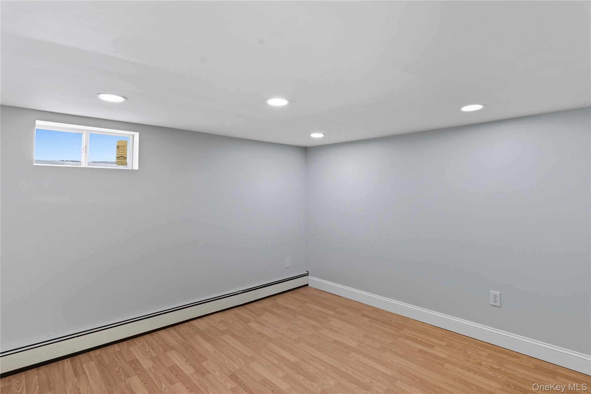 Single Family Bellwood  Suffolk County, NY 11720, MLS-916152-26