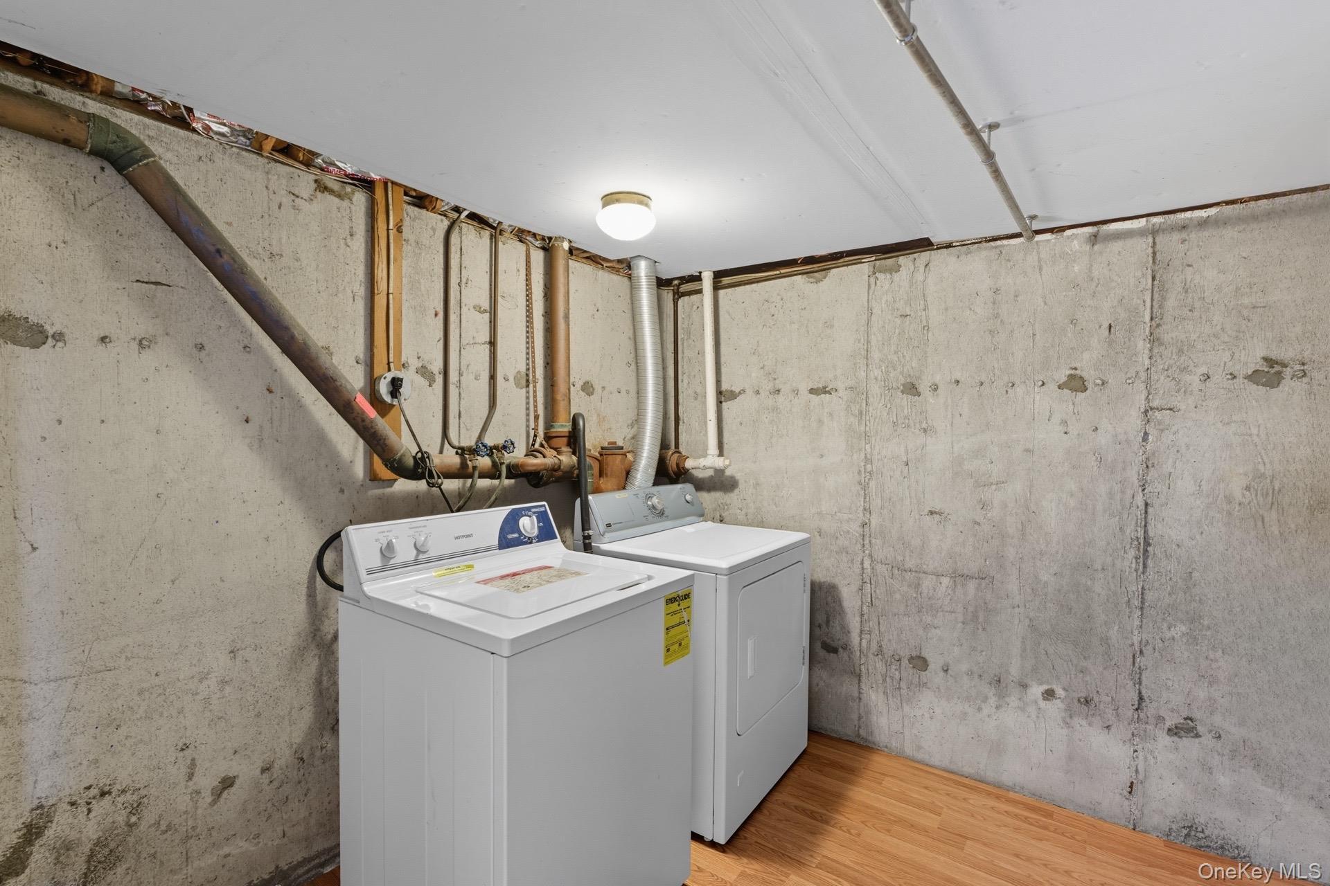 Single Family Bellwood  Suffolk County, NY 11720, MLS-916152-28