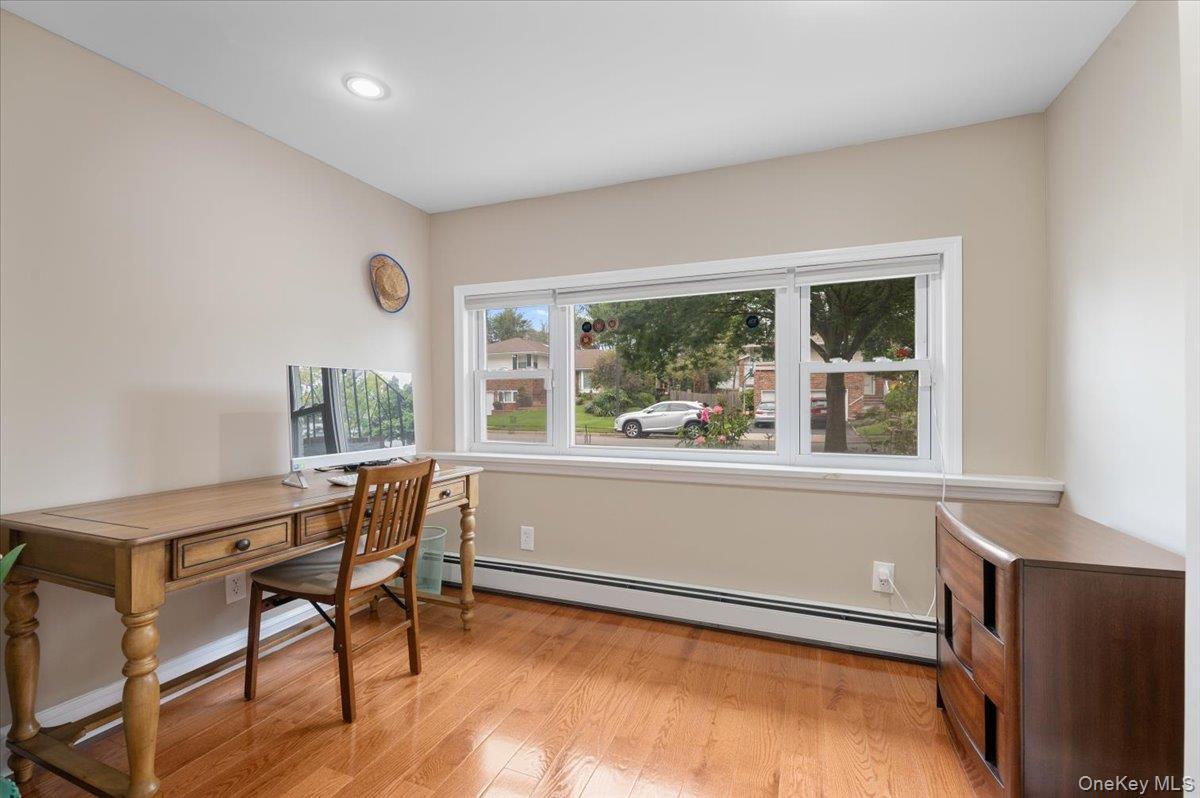 Single Family Mellow Nassau County, NY 11753, MLS-916157-20