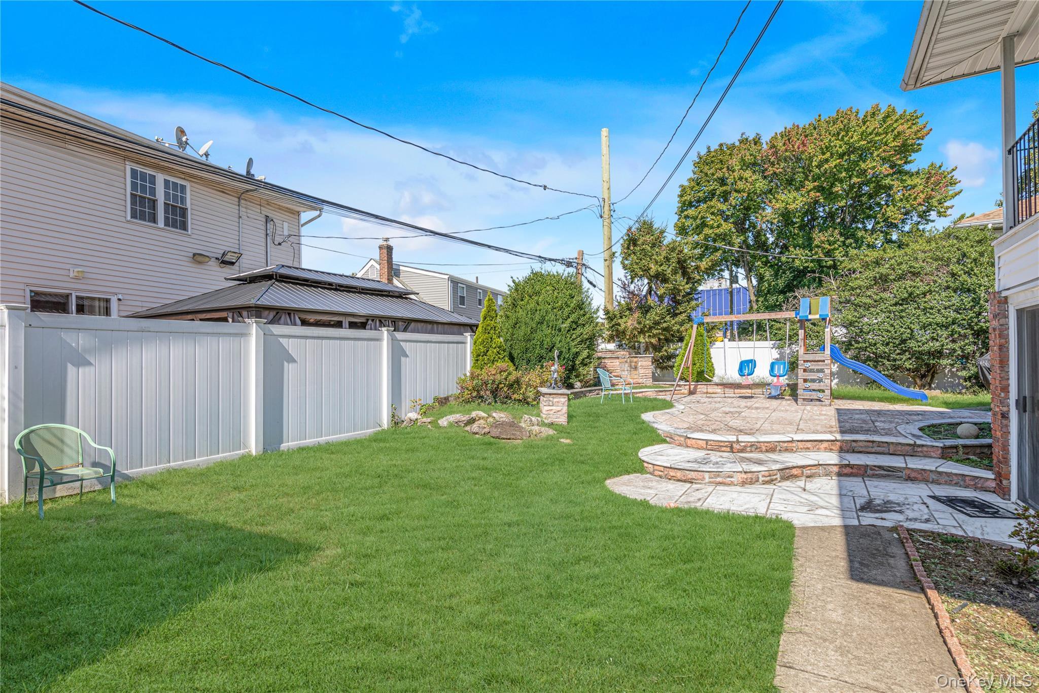 Single Family Rosalie Nassau County, NY 11554, MLS-916160-22