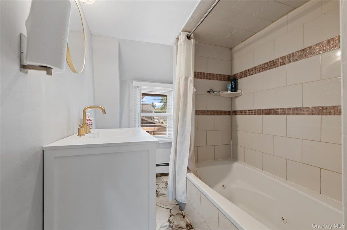 Single Family Prospect  Nassau County, NY 11563, MLS-916170-23