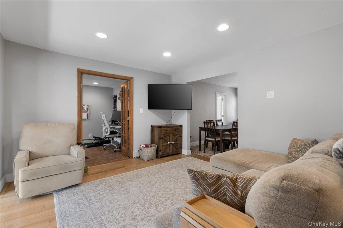 Single Family Prospect  Nassau County, NY 11563, MLS-916170-7