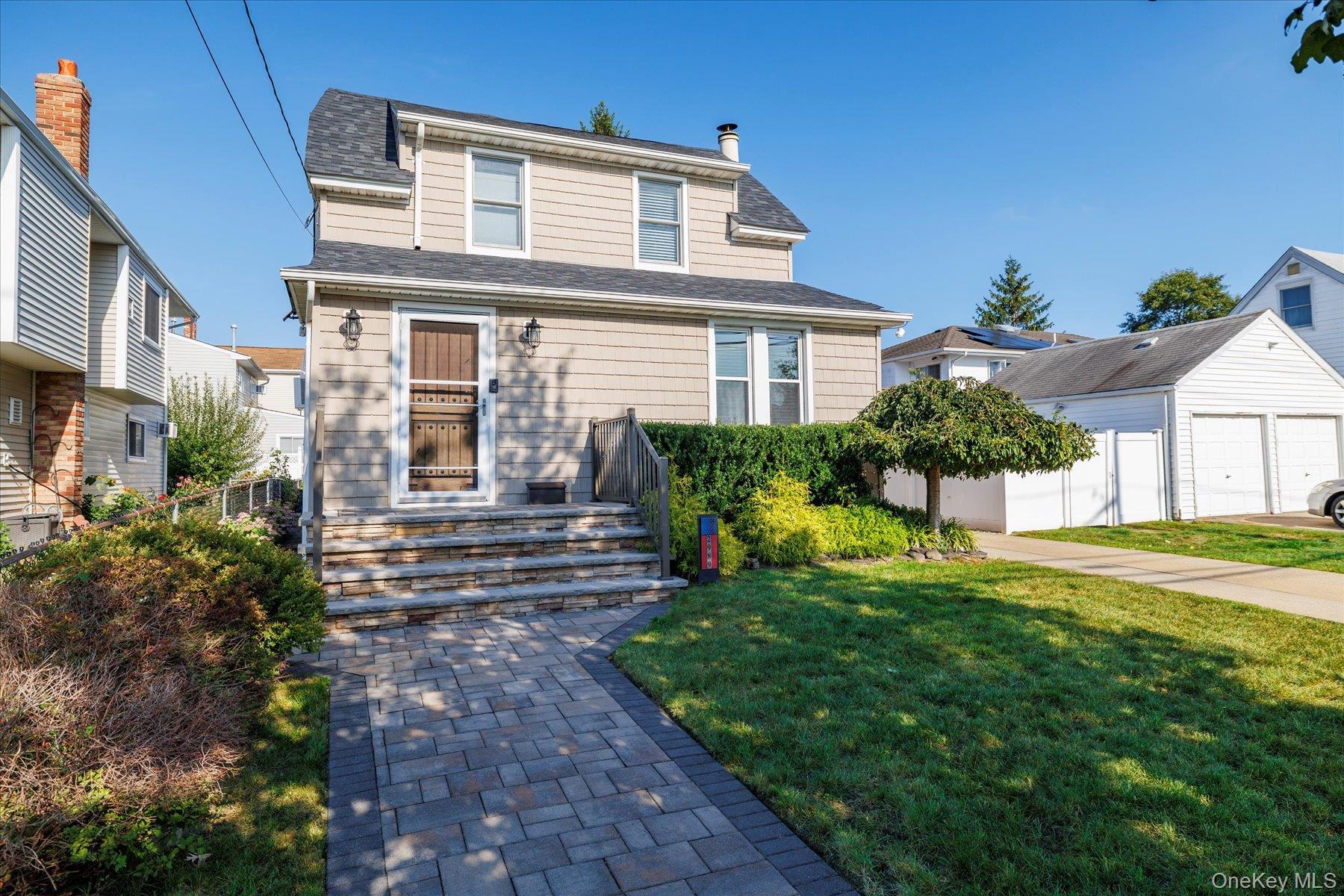 Single Family Grand  Nassau County, NY 11510, MLS-916215-2