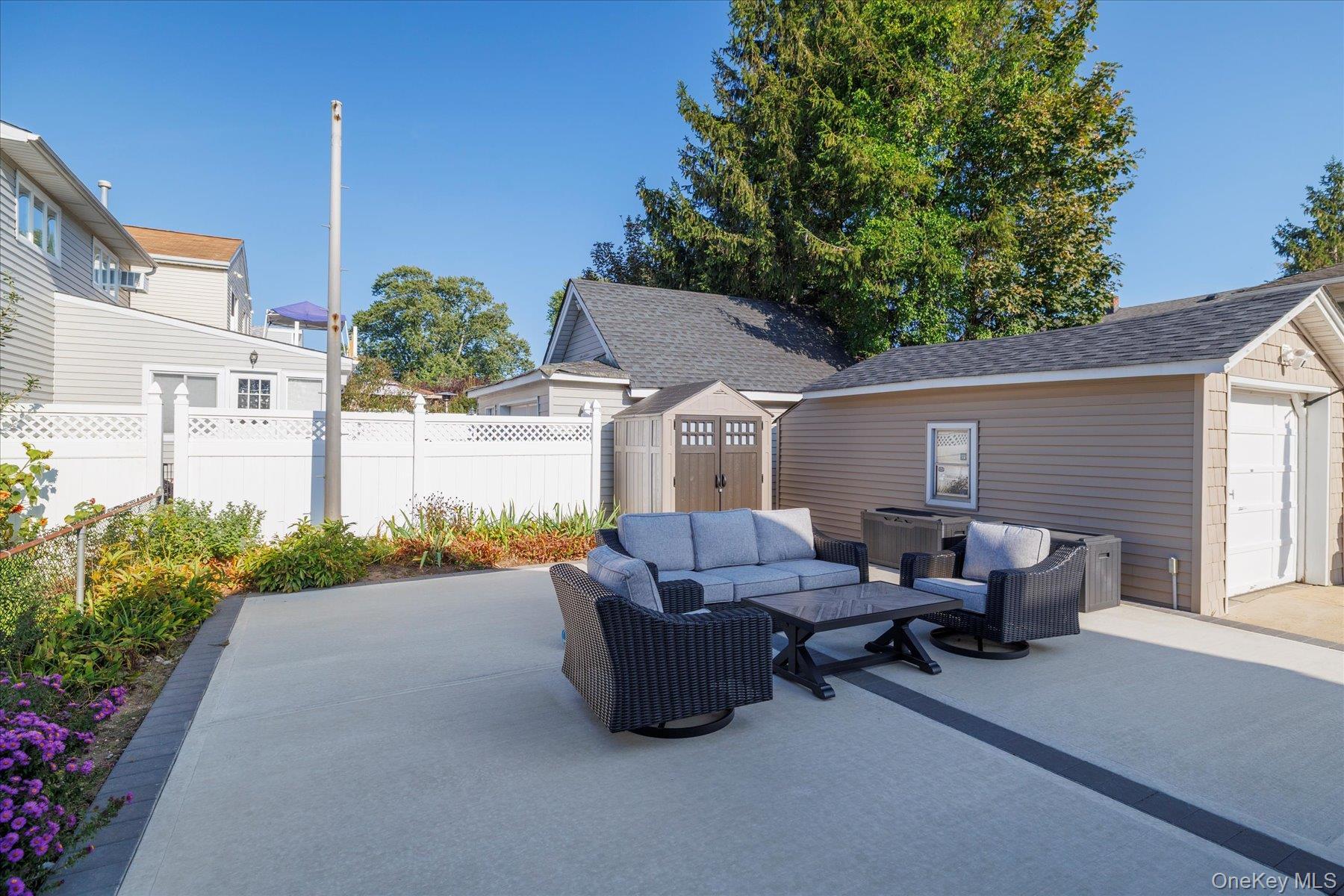 Single Family Grand  Nassau County, NY 11510, MLS-916215-20