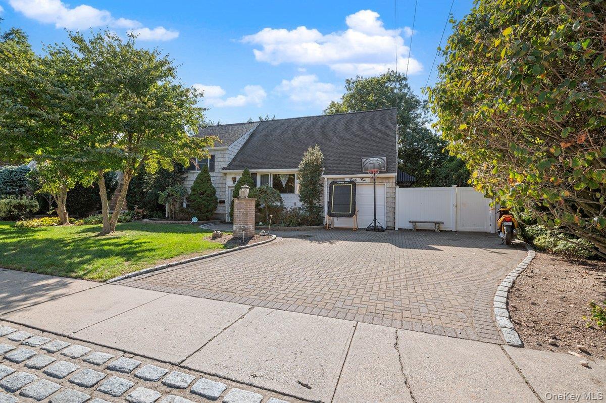 Single Family 21st  Nassau County, NY 11753, MLS-916219-2