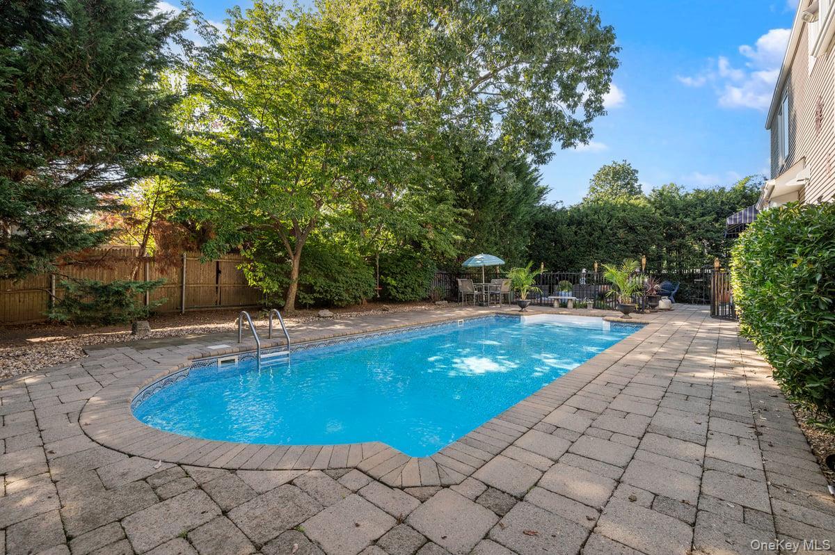 Single Family 21st  Nassau County, NY 11753, MLS-916219-30