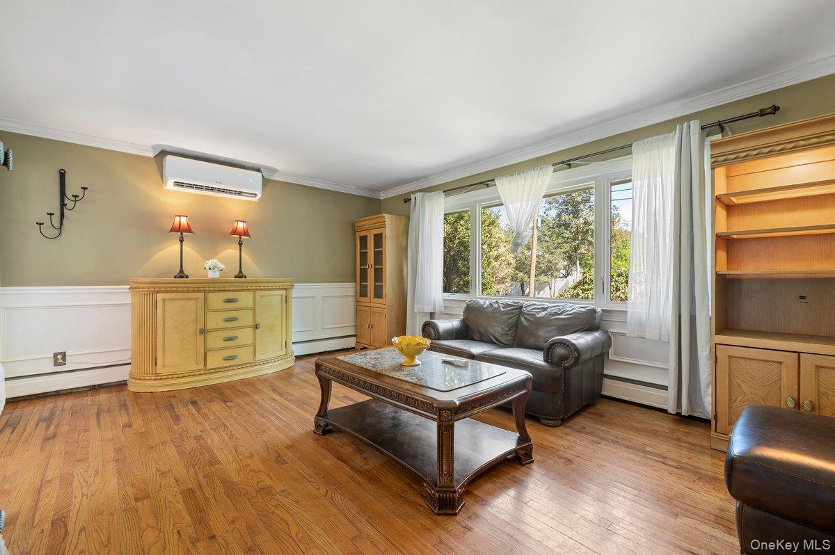 Single Family 21st  Nassau County, NY 11753, MLS-916219-7