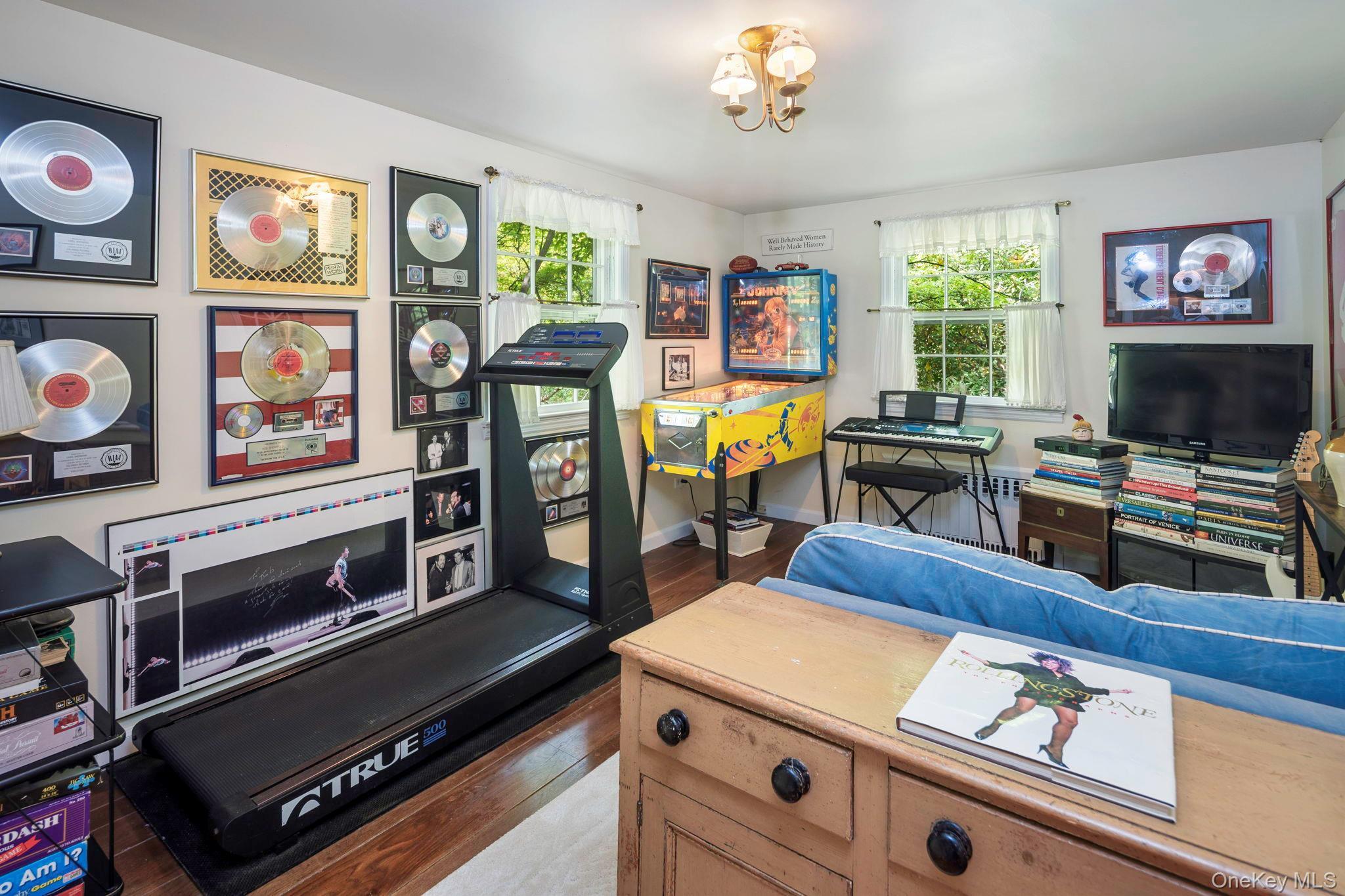 Single Family Cross Pond Westchester County, NY 10576, MLS-916235-18