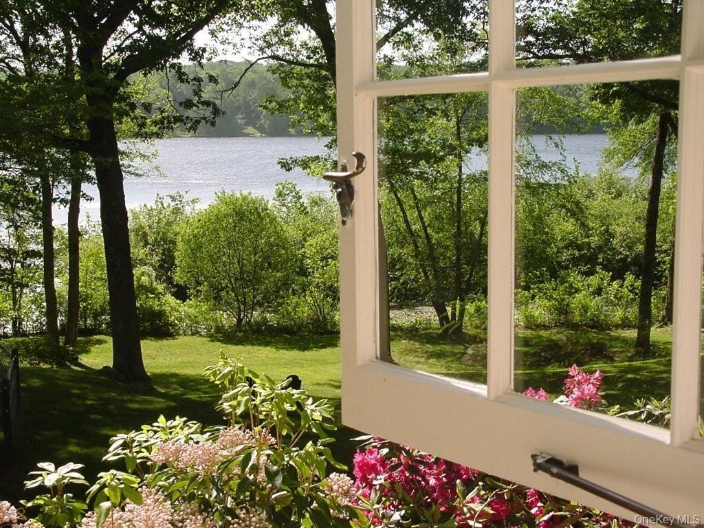 Single Family Cross Pond  Westchester County, NY 10576, MLS-916235-44