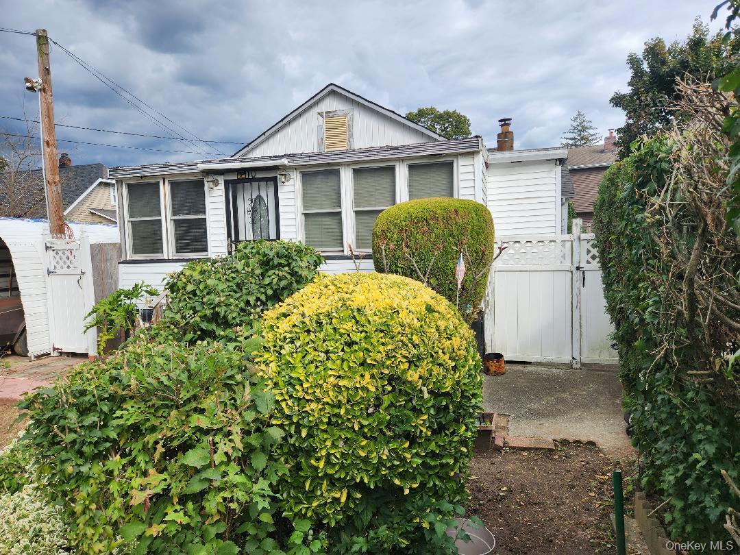 Single Family Sheridan Nassau County, NY 11575, MLS-916255-3