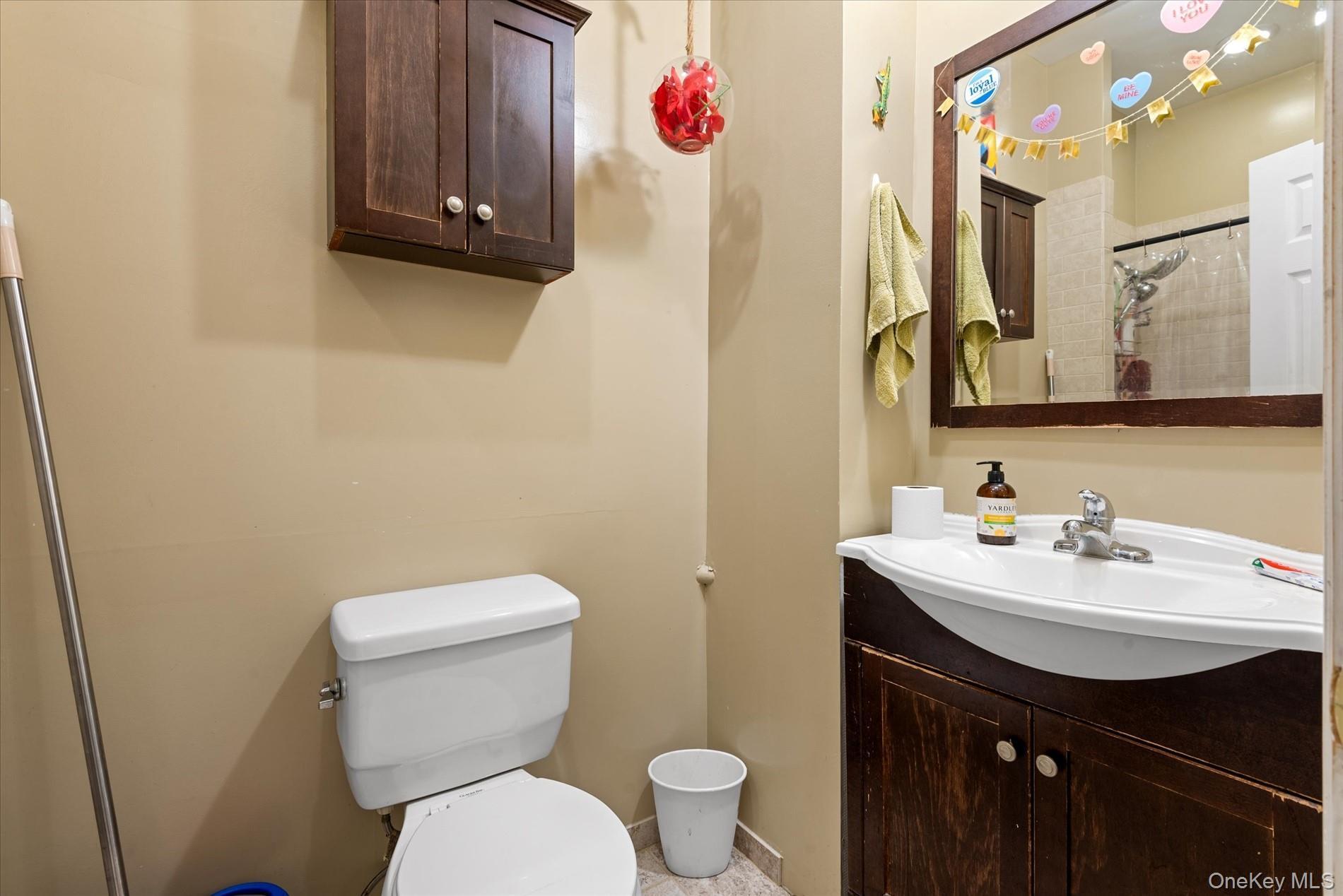 Single Family Lincoln  Brooklyn, NY 11208, MLS-916263-22